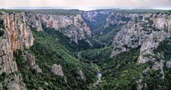 Imponente e incontaminata: e la Gravina di Laterza il grande canyon pugliese